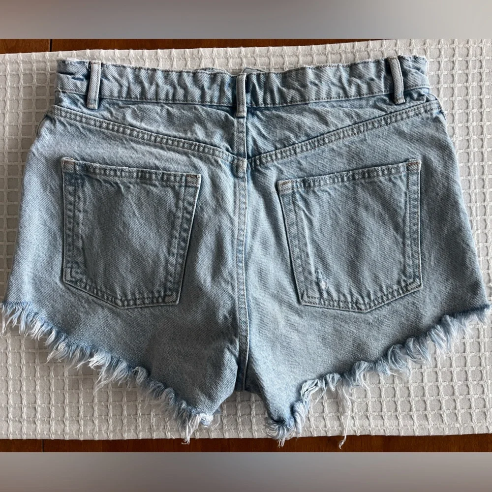 ZARA Hi Rise Curved Shorts Light Blue Denim Size 29 (Size 8) - Picture 6 of 8